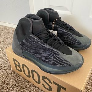 Yeezy QNTM Quantum Onyx Size 8